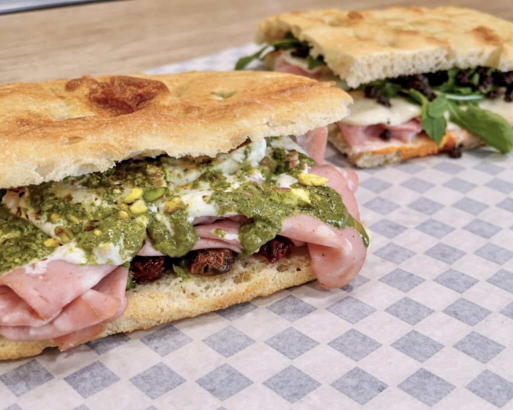 4AC10D28-C345-48A5-9A49-34BA90CD03E4