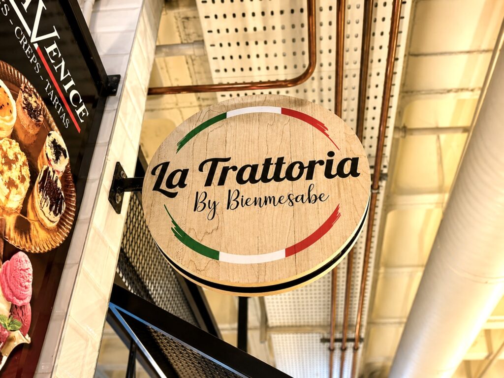 LA TRATTORIA