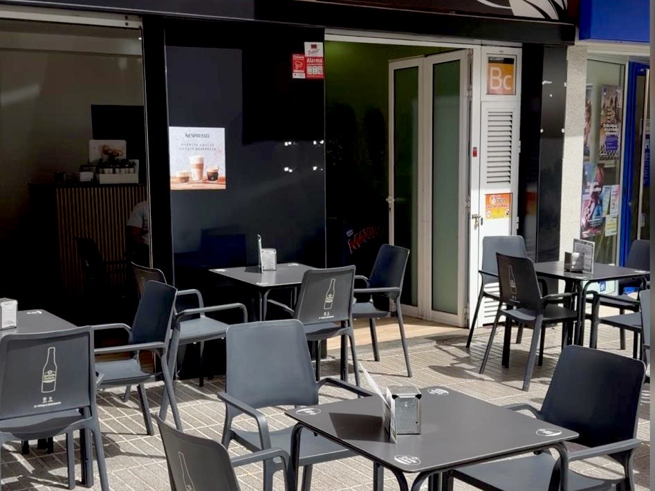 9a25825e-d3af-49d8-9258-a6517864e454