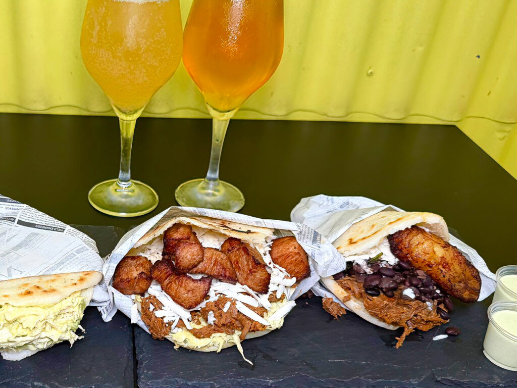 {"pictureId":"416C4ABC-A2CF-477C-88CA-FF1B129C99A4","source_type":"vicut","tiktok_developers_3p_anchor_params":"{"picture_template_id":"","client_key":"aw889s25wozf8s7e","capability_name":"retouch_image_clear","source_type":"vicut"}","data":{}}