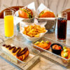 2 Arepas Grandes a elegir con papas + 2 Empanadas caseras + Postre Grande Casero + 2 Bebidas en Holiday World