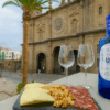 Estancia para 2 Adultos + Niños + Tabla de embutidos + Botella de vino en Santa Ana Suite